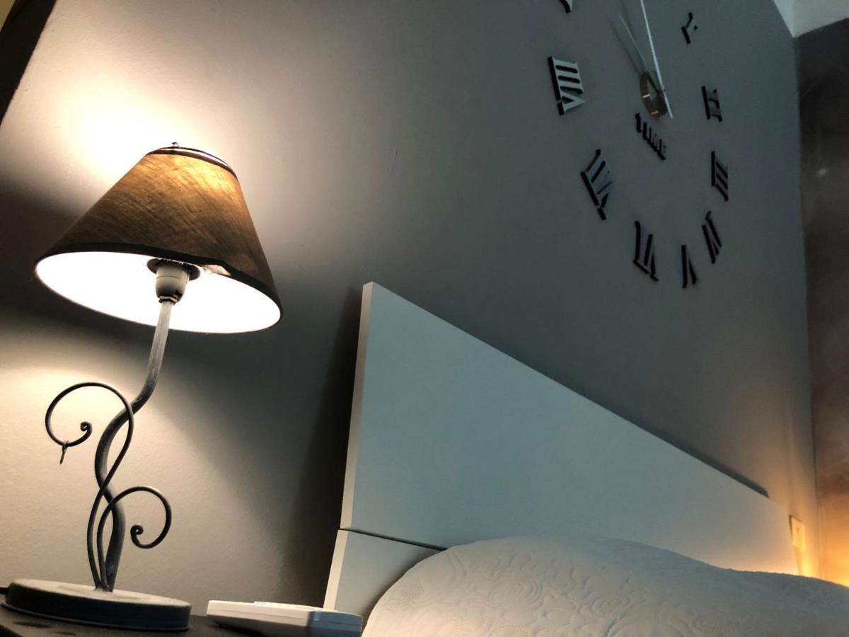 Appartamento 70 Mq "La Casa Di Cri" มิลาน ภายนอก รูปภาพ